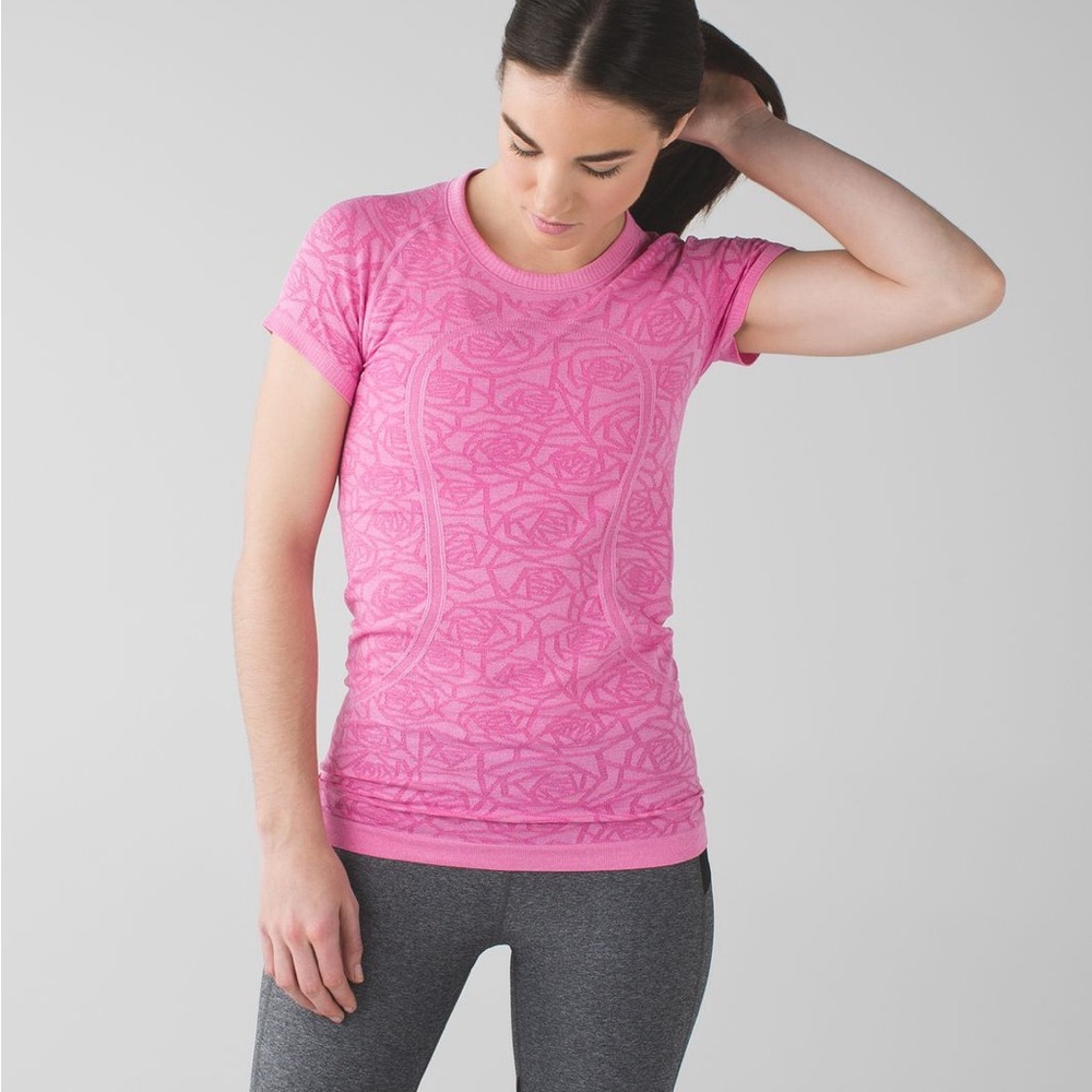 Lululemon Swiftly Tech Short Sleeve Crew Pink Rose Floral Jacquard Size 6